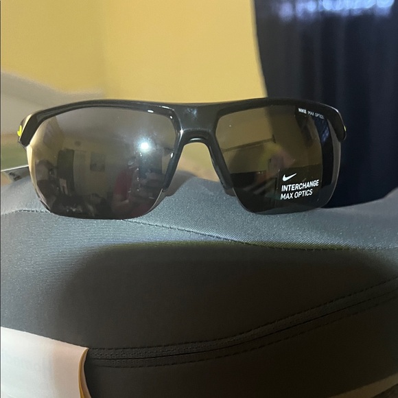 Nike Black Sunglasses with Neon Yellow Detail - Picture 3 of 3